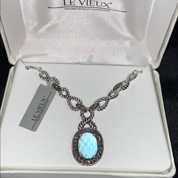 LE VIEUX necklace - Picture 3 of 11